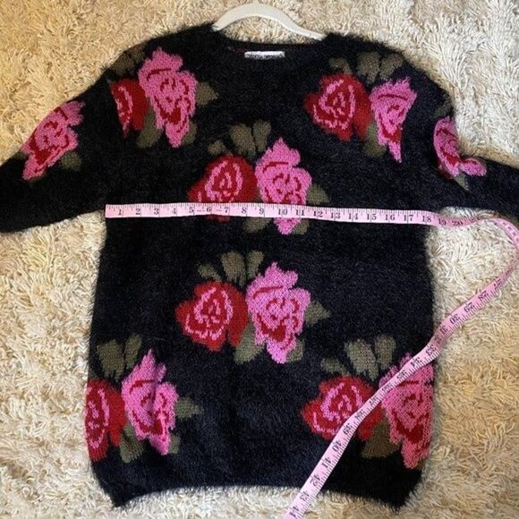 Cotton Emporium Floral Rose Sweater Size Medium - Picture 1 of 6